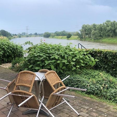 Thuiskomen, Genieten Aan Het Water Maaseik Eksteriør billede