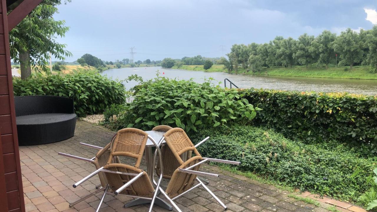 Thuiskomen, Genieten Aan Het Water Maaseik Eksteriør billede
